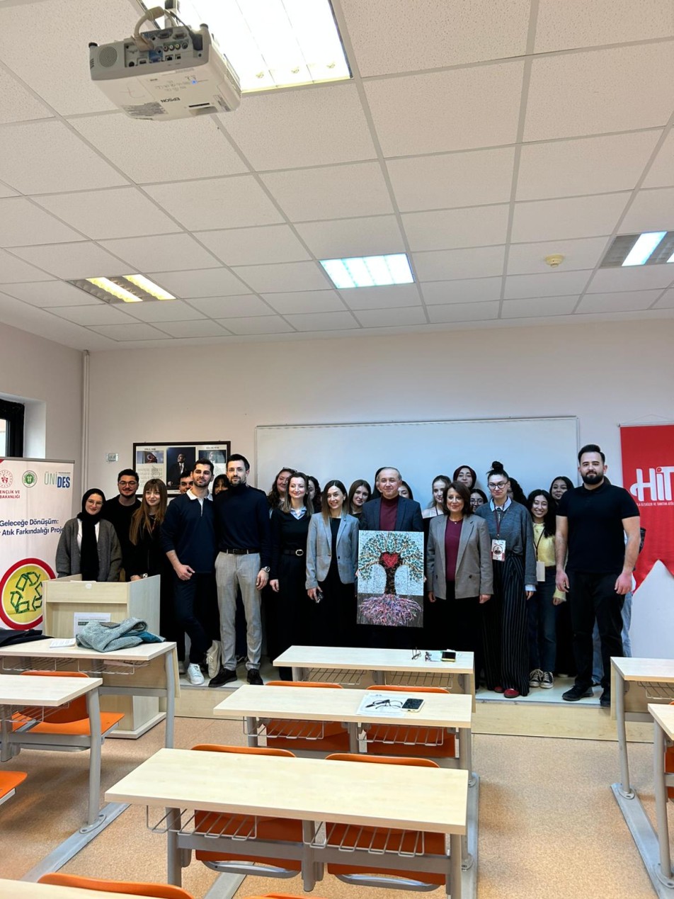 Atıklar Sanata Dönüştü: Kocaeli Üniversitesi’nde Sıfır Atık Atölyesi