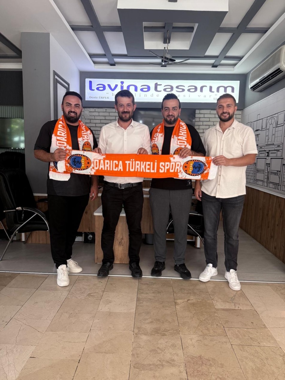 Bölgesel Amatör Lig ekiplerinden Darıca Türkelispor'un forma kol sponsoru Lavina Tasarım oldu. Firmanın aynı zamanda...