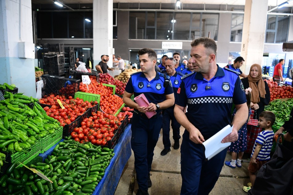 Çayırova Belediyesi, ilçedeki semt pazarlarında zabıta ekipleri aracılığıyla kapsamlı denetimler gerçekleştirdi. Yeni uygulamayla pazar yerlerine...