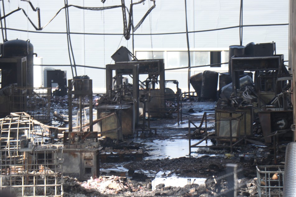 Dilovası'nda 7 kişinin yaşamını yitirdiği, 6 kişinin de yaralandığı kozmetik fabrikası yangınıyla ilgili soruşturma derinleşiyor....