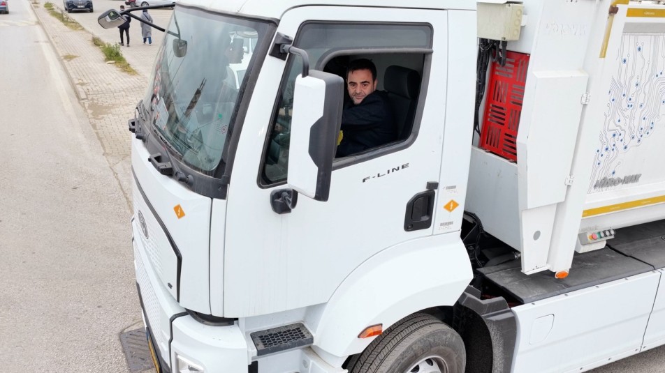 Başiskele'de Çevreci Dönüşüm: Elektrikli Çöp Kamyonları Testte