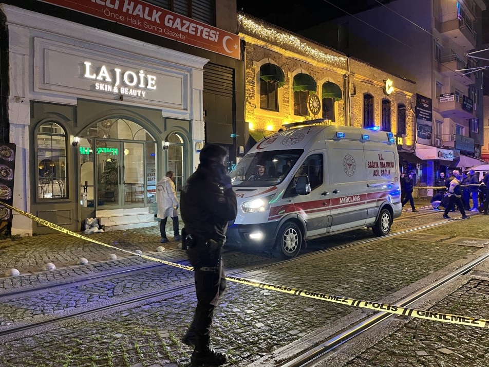 İzmit’te Eğlence Mekanına Silahlı Saldırı: 2 Ölü 3 Yaralı