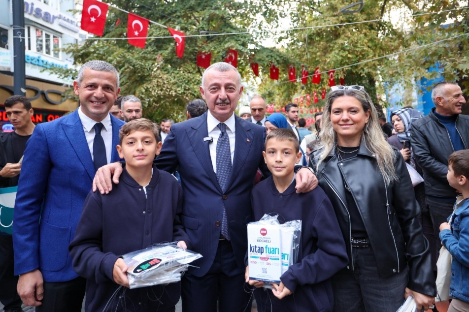 Kocaeli Büyükşehir Belediyesi'nin 15. Kocaeli Kitap Fuarı kapsamında düzenlediği 