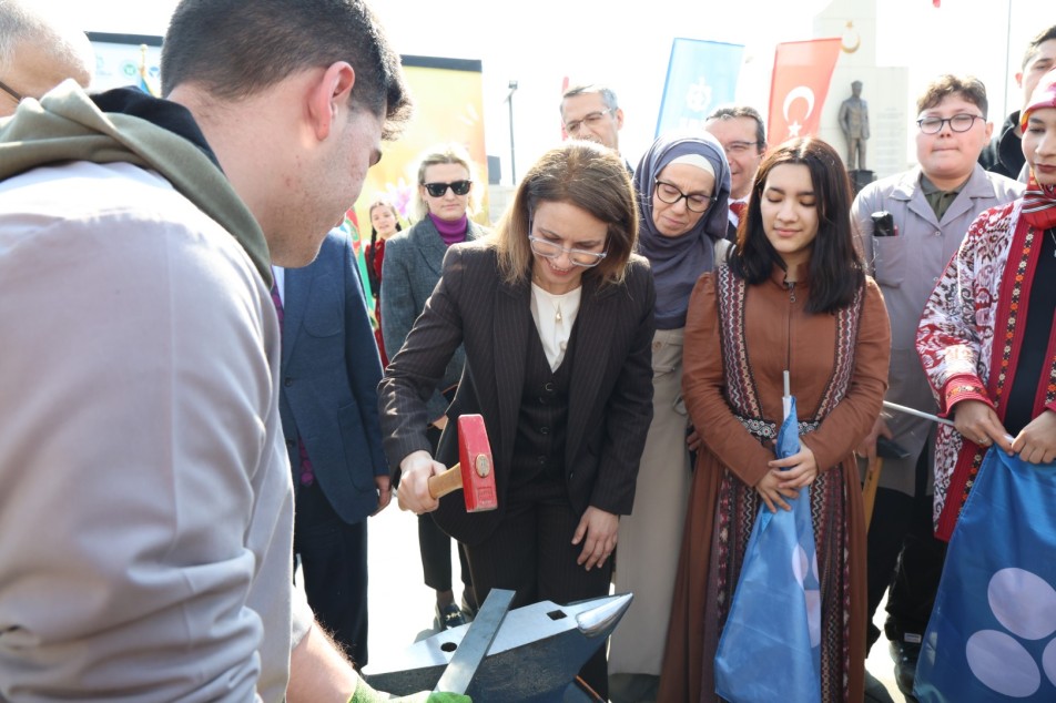 Kocaeli’de Nevruz Coşkusu: Birlik ve Beraberlik Ateşi Yakıldı