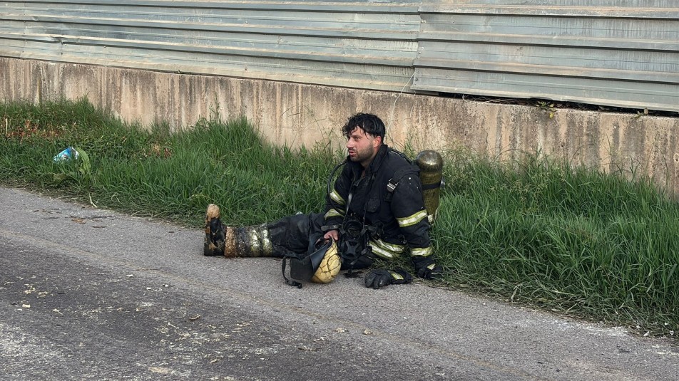 Kocaeli'nin Başiskele ilçesinde sabaha karşı bir lojistik firmasına ait depoda çıkan yangın, yaklaşık 3 saatlik...