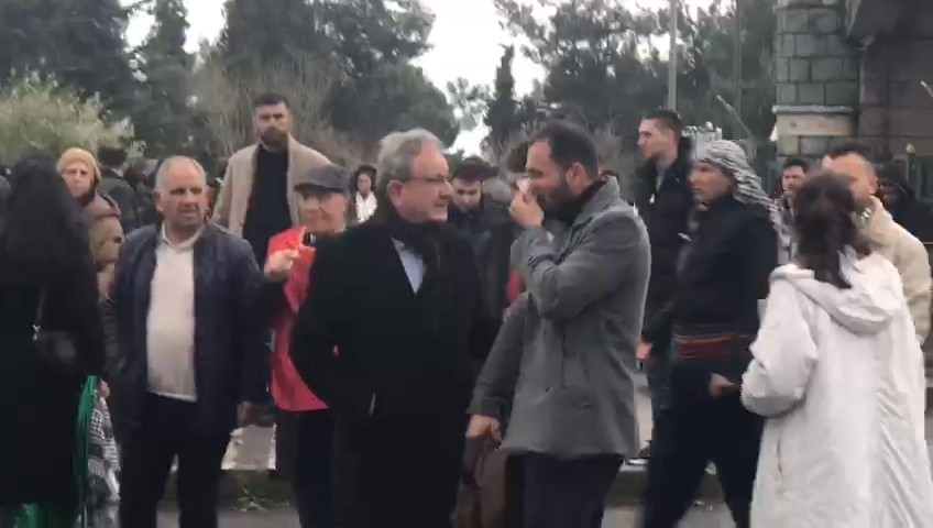 Kocaeli'nin Darıca ilçesinde düzenlenen Nevruz kutlamalarında, alana giriş sırasında çıkan arbede sonucu 8 kişi emniyet...