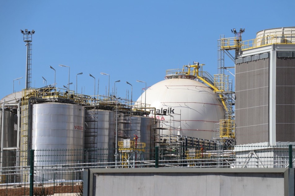 Kocaeli'nin Dilovası ilçesindeki GEBKİM OSB'de bir fabrikada meydana gelen patlamada, ilk belirlemelere göre 2 işçi...