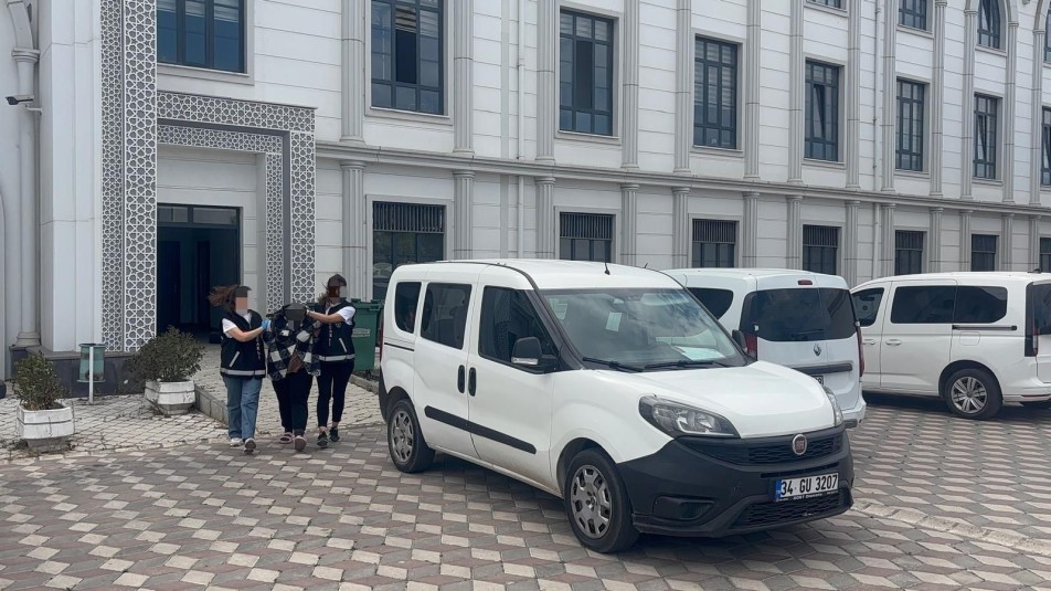 Kocaeli'nin İzmit ilçesinde eşi Şükrü Okur'u tüfekle vurarak öldüren Fatmanur Okur, hakim karşısına çıktığı ilk...