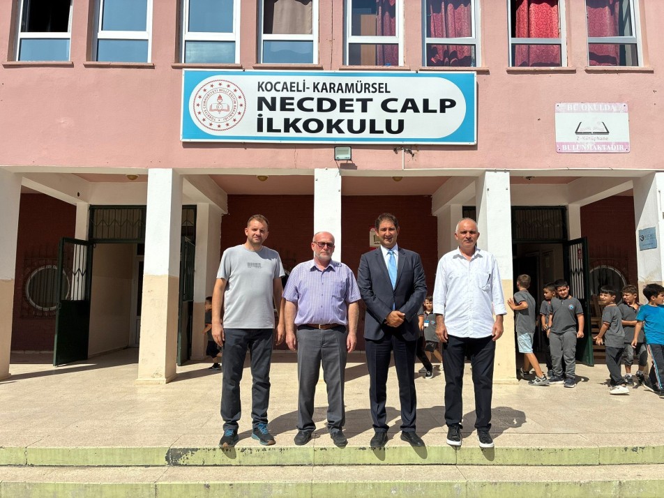 Minik öğrencilerin okula mutlu bir başlangıç yapabilmesi için Altın Anne markası, Karamürsel ilçesindeki öğrencilere özenle...