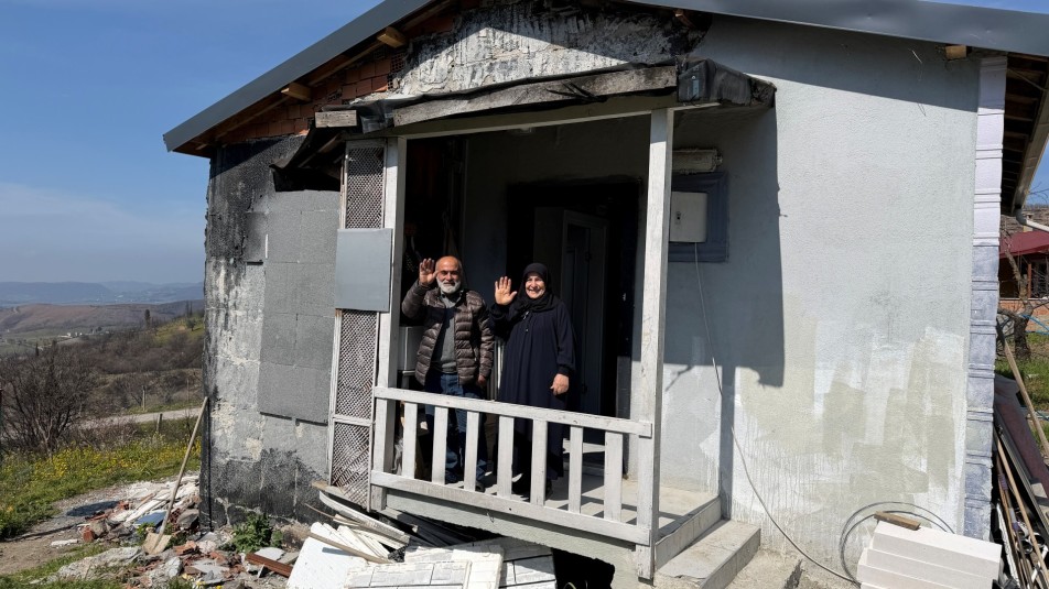 Yangın Sonrası Sıcak Yuva: Aktekin Çifti Yeni Evine Kavuştu