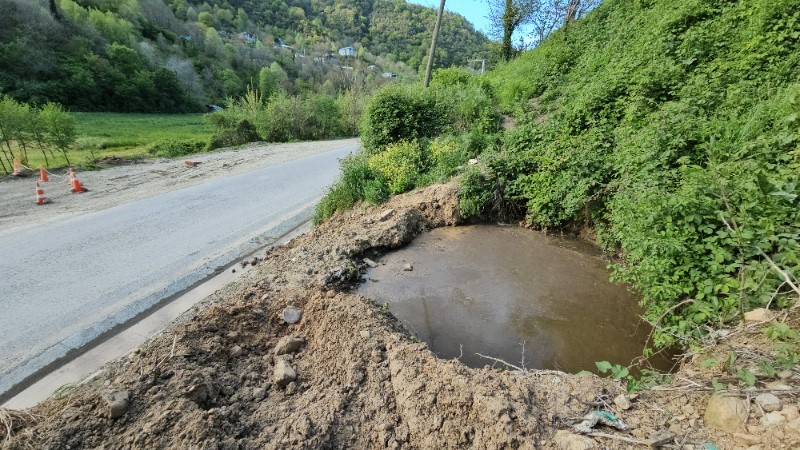 Gölcük’te Çevre Kirliliğine Geçit Yok: Atıklarını Dereye Akıtan Çiftliğe Ceza Yağdı