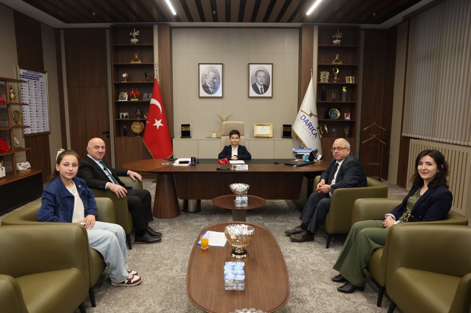 Darıca’da Başkanlık Makamı Geleceğin Emin Ellerinde