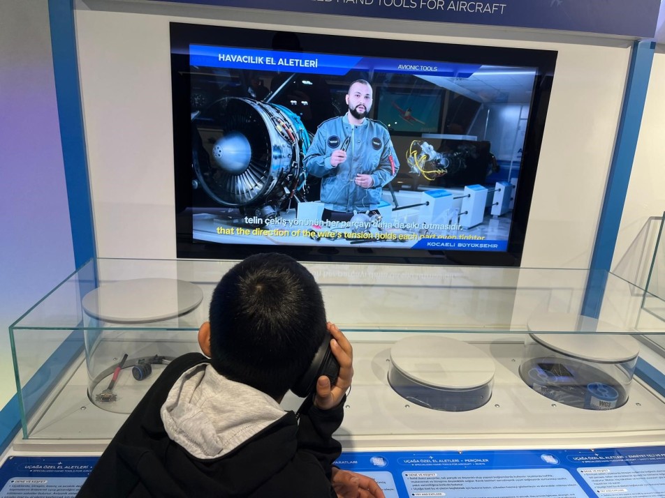 Dilovası’nda Gönüllere Dokunan Gün: Çocuklar Bilimle, Anneler Sanatla Buluştu