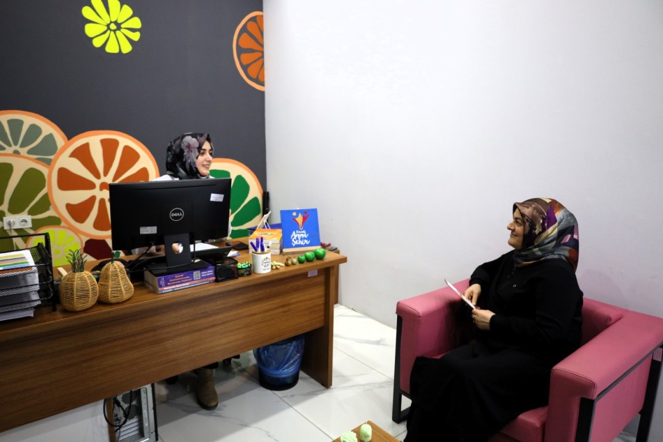 Gebze’de Bir Kadının Yeniden Doğuş Hikâyesi: “İçimden Resmen Bir Çocuk Çıktı”