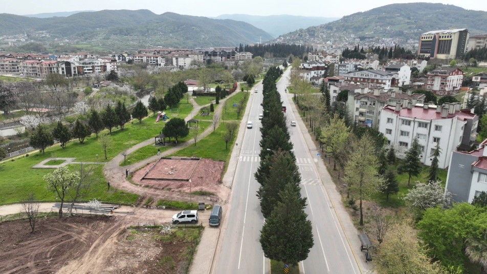 Gölcük’te Kadın Emeğine Modern Vitrin: Satış Mağazası İçin İlk Kazma Vuruldu