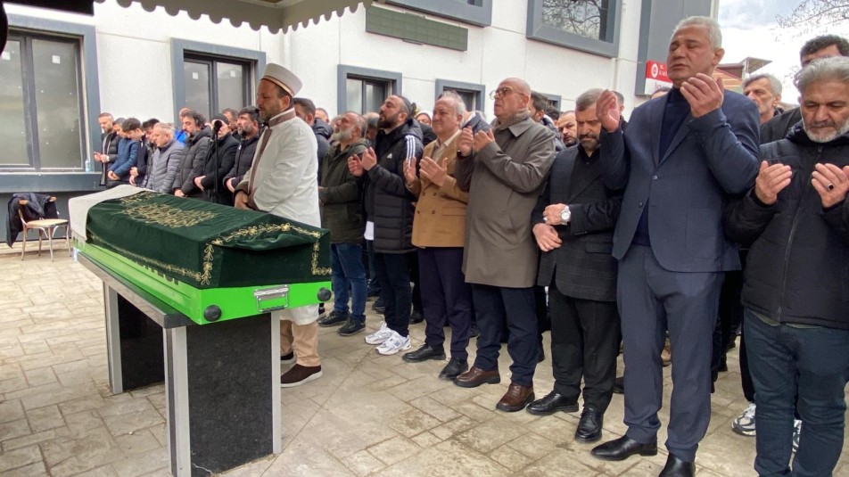 Başiskele’deki Fabrika Kazasında Hayatını Kaybeden İşçi Toprağa Verildi