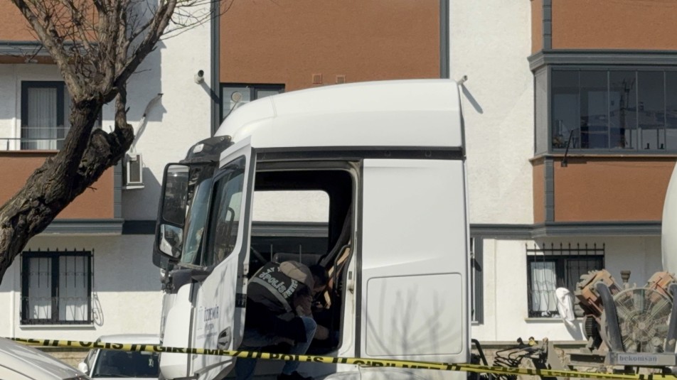 Tır Altında Bekleyen Kasklı Katil Öz Ağabeyi Çıktı