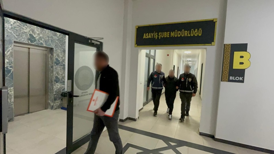 Karamürsel'den Çaldığı Araçla Manisa'da Yakalandı