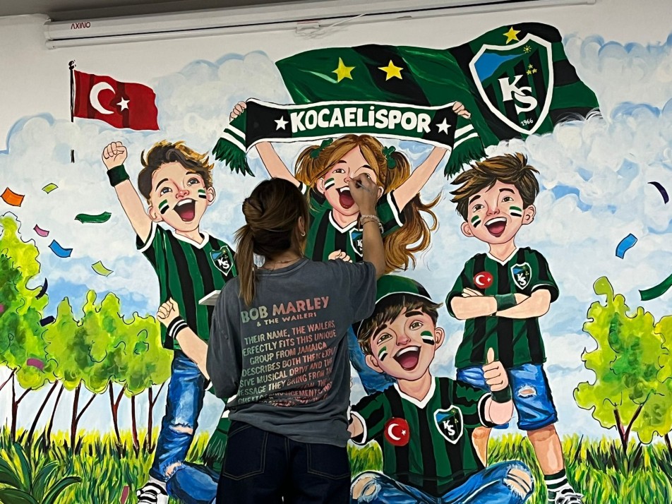 Kocaeli Stadyumu’nda Sanat ve Spor Buluşması: Liselilerden Anlamlı Dokunuş