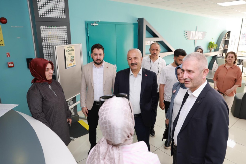  Başkan Büyükgöz Osman Yılmaz Mahallesi’nde Esnafla Buluştu