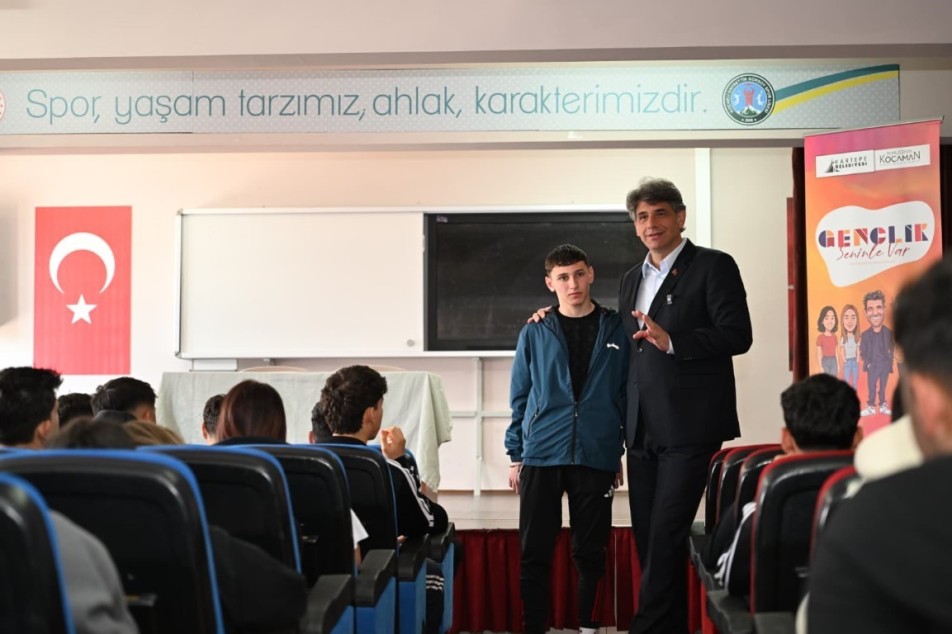 Başkan Kocaman’dan Gençlere: "Sevdiğiniz İşin En İyisi Olun"