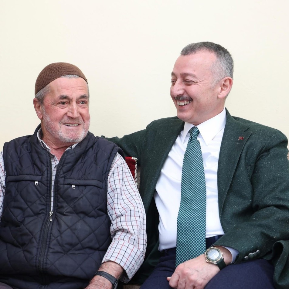 Başkan Büyükakın’dan 90 Yaşındaki Cavit Dede’ye Büyük Sürpriz