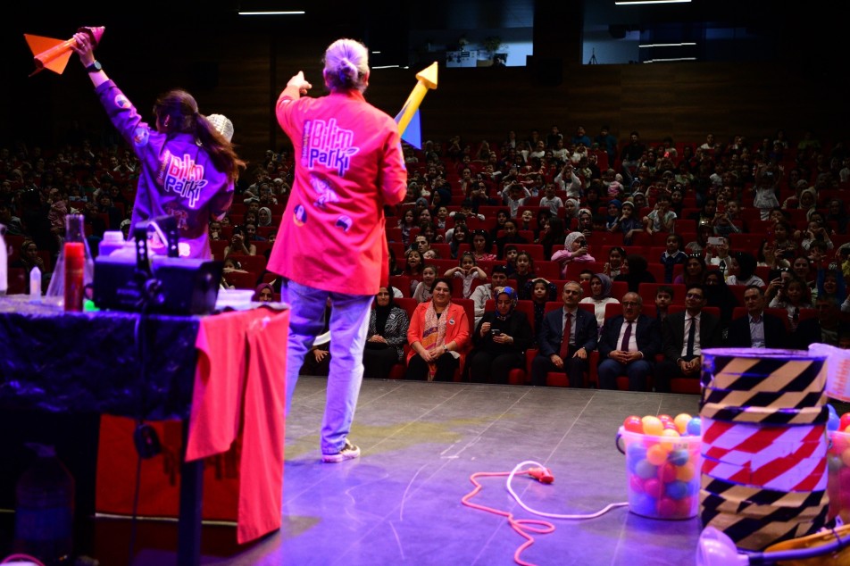 Çayırova’da Bilim Rüzgarı: 4 Günlük Teknoloji Serüveni Sona Erdi