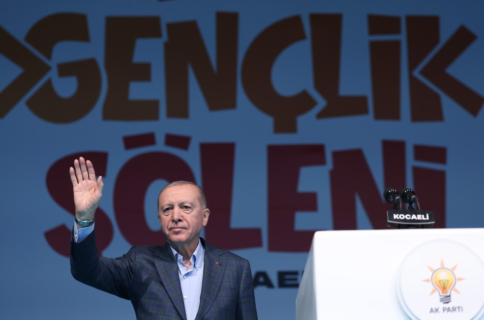 "Kifayetsizlere Prim Vermeyin": Cumhurbaşkanı Erdoğan Kocaeli'den Gençlere Seslendi