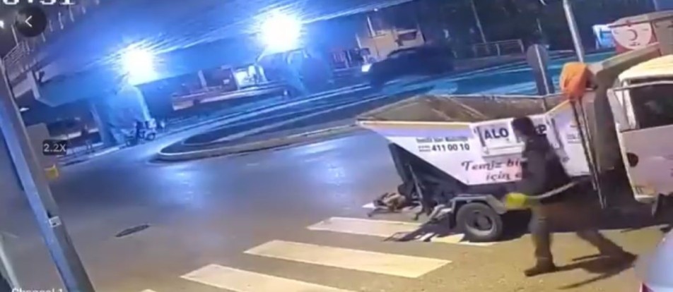 Gölcük'te Motosiklet Pikaba Çarptı: 2 Genç Yaşam Mücadelesi Veriyor