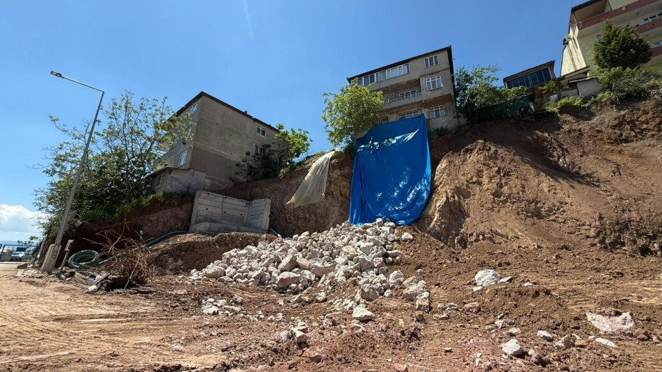 İzmit Belediyesi’nden Toprak Kayması Açıklaması