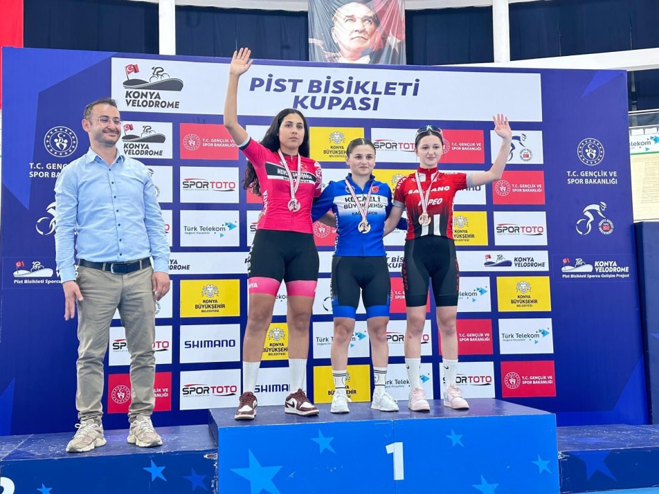 Kağıtspor Durdurulamıyor: Her Branşta Madalya Yağmuru