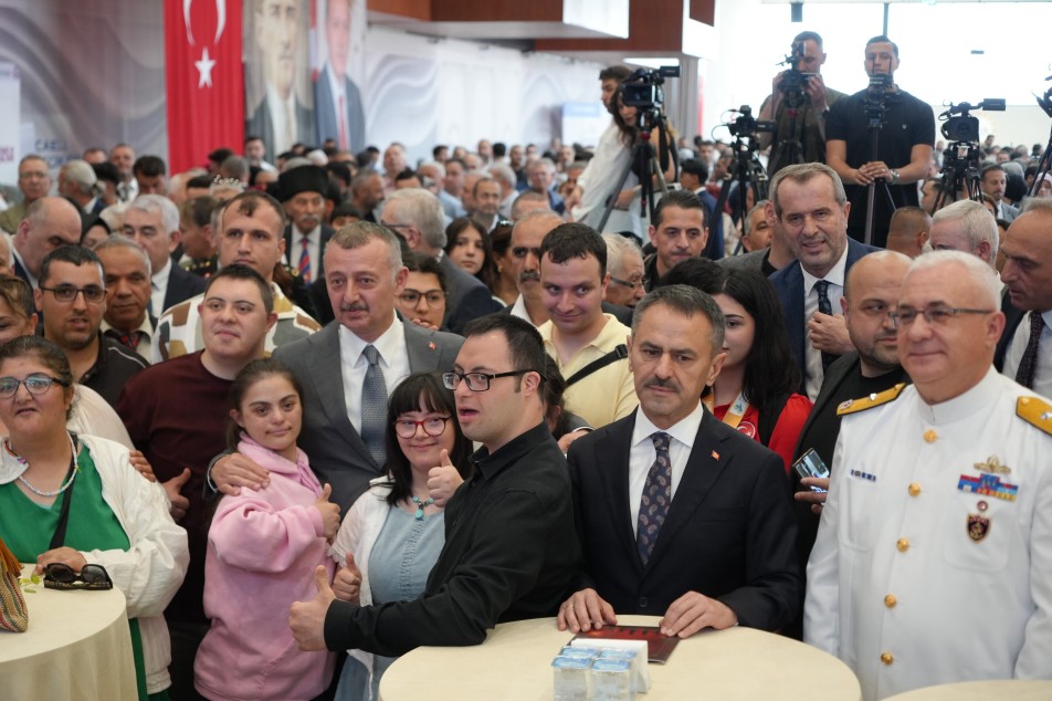 Kocaeli Kongre Merkezi’nde 43. Geleneksel Kent Bayramlaşması Gerçekleştirildi