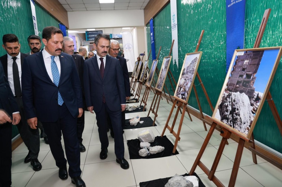 "Sarsıldık Sarıldık" Hatıratı Tanıtıldı