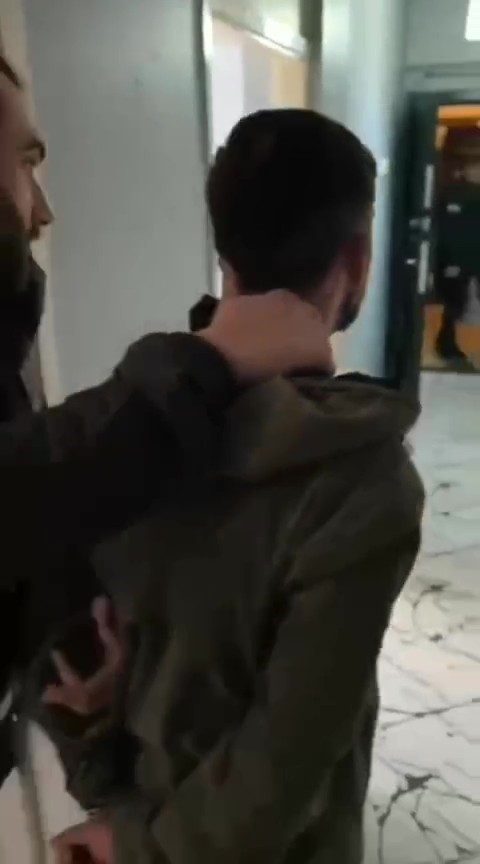 İzmit'te Firari Hükümlüye Şafak Operasyonu: Kıyafet Dolabında Yakalandı