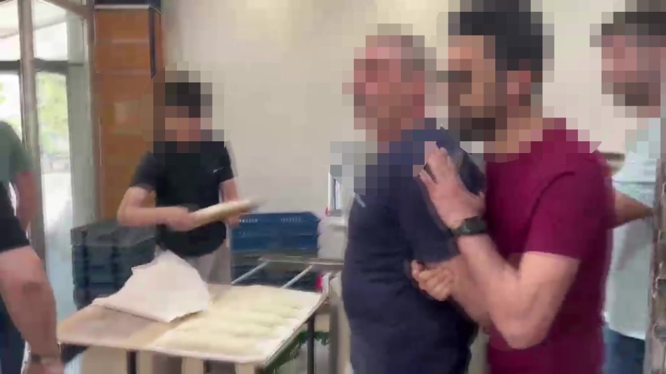 8 Yıldır Aranan Azılı Firari İstanbul'da Ekmek Fırınında Kıskıvrak Yakalandı