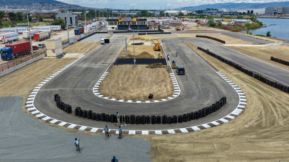 Başiskele'nin Yeni Motor Sporları Merkezi Süpermoto Şampiyonası ile Kapılarını Açıyor
