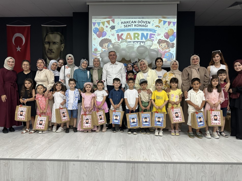 Çayırova'da Miniklerin Karne Sevinci: Çocuk Kulüplerinde Dönem Sona Erdi