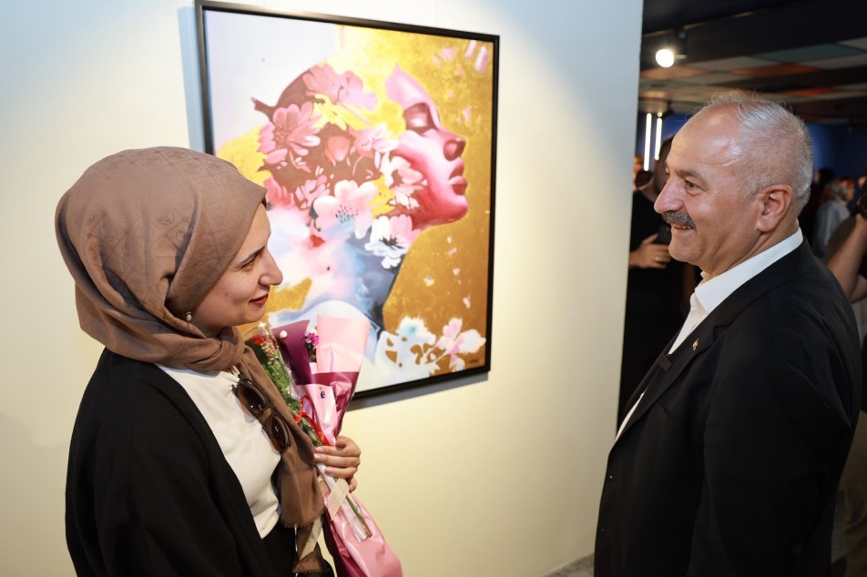 Gebze'de Sanat Rüzgarı: GESMEK Kursiyerlerinden "Modern Yansımalar" Sergisi