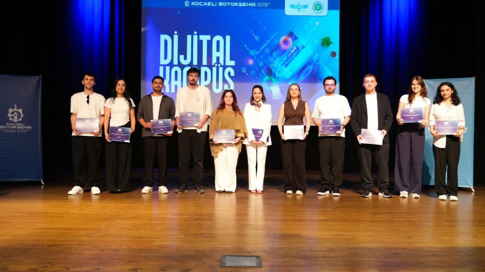 Kocaeli'de Dijital Dönüşüm Hamlesi: 237 Genç Teknolojinin Zirvesine Adım Attı
