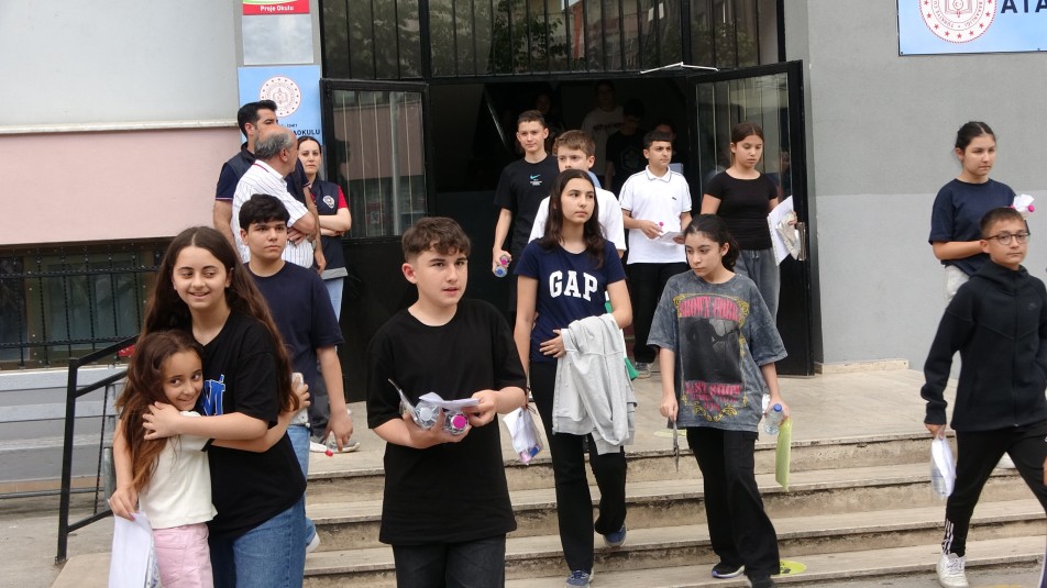 Kocaeli'de Binlerce Öğrencinin LGS Maratonu Tamamlandı: "En Zorlu Sınavdı"