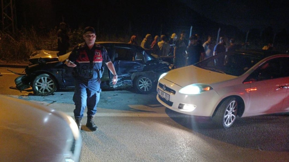 Direğe Çarpan Otomobile Başka Bir Araç Çarptı, 19 Yaşındaki Sürücü Kurtarılamadı