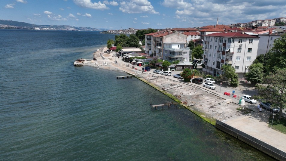 Gölcük Değirmendere Sahil Şeridinde Son Viraj