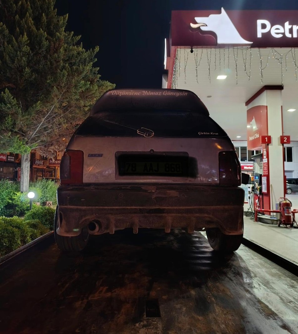 İzmit'te Yol Verme Kavgası Kanlı Bitti: Trafik Magandalarına 900 Bin Liralık Ağır Fatura