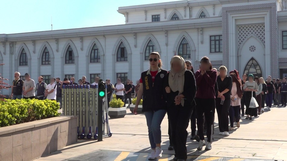 Kocaeli Merkezli Dev Bahis Operasyonu: 6,6 Milyarlık Vurgunun 119 Şüphelisi Adliyeye Sevk Edildi