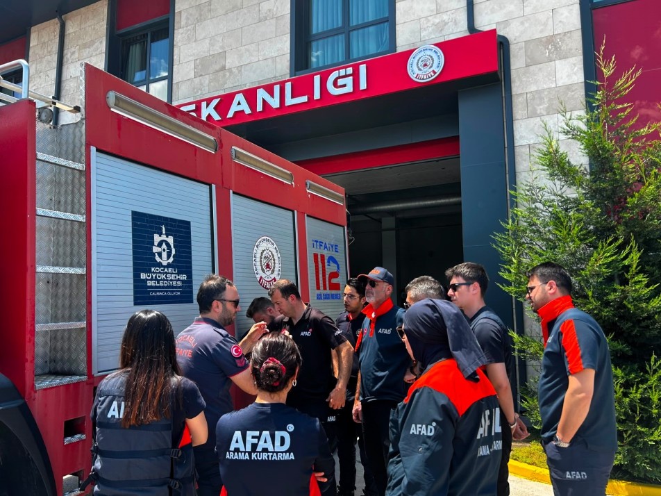 Direksiyon Başında Hayat Kurtaracaklar: AFAD Ekiplerine İleri Sürüş Eğitimi