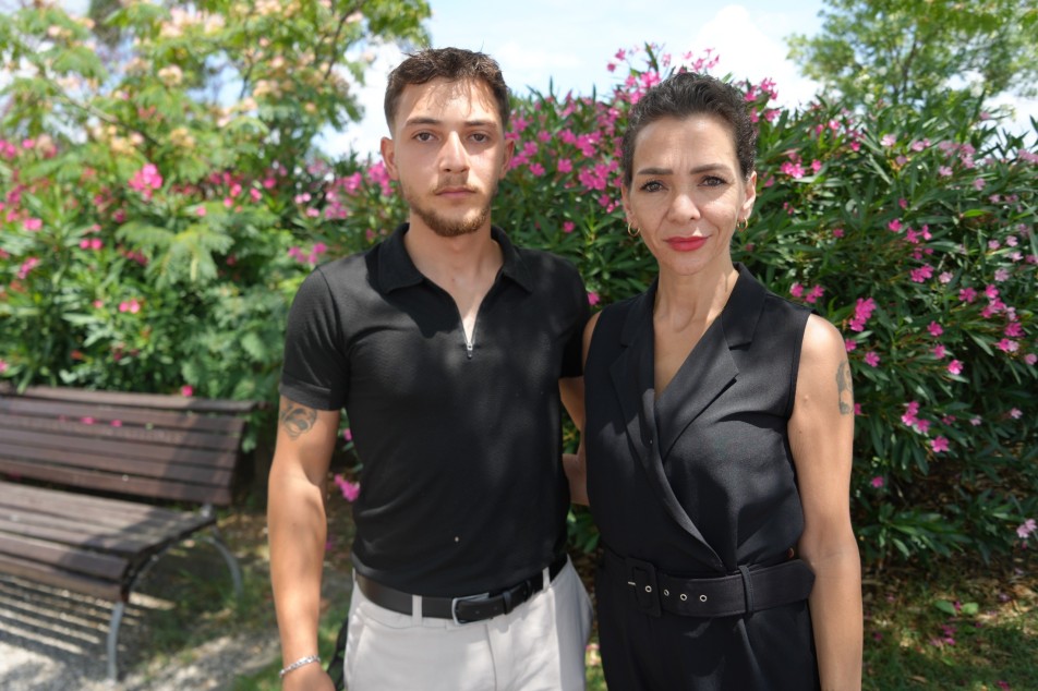 İzmit'teki Kafe Dehşetinde İlk Duruşma Görüldü: "Sağ Kulağım Duymuyor, Gözümde Görme Kaybı Var"