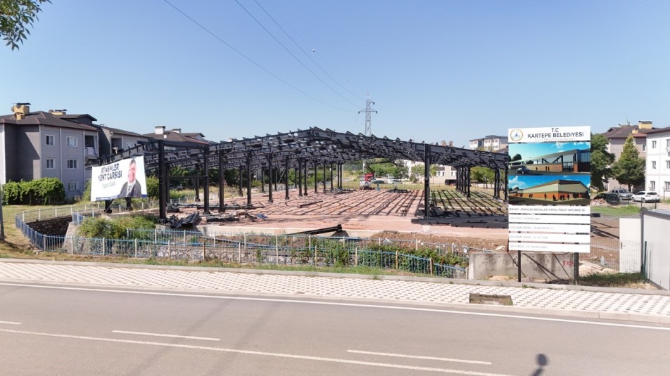 Kartepe'de Ataevler Kent Çarşısı İnşaatı Hızla Yükseliyor