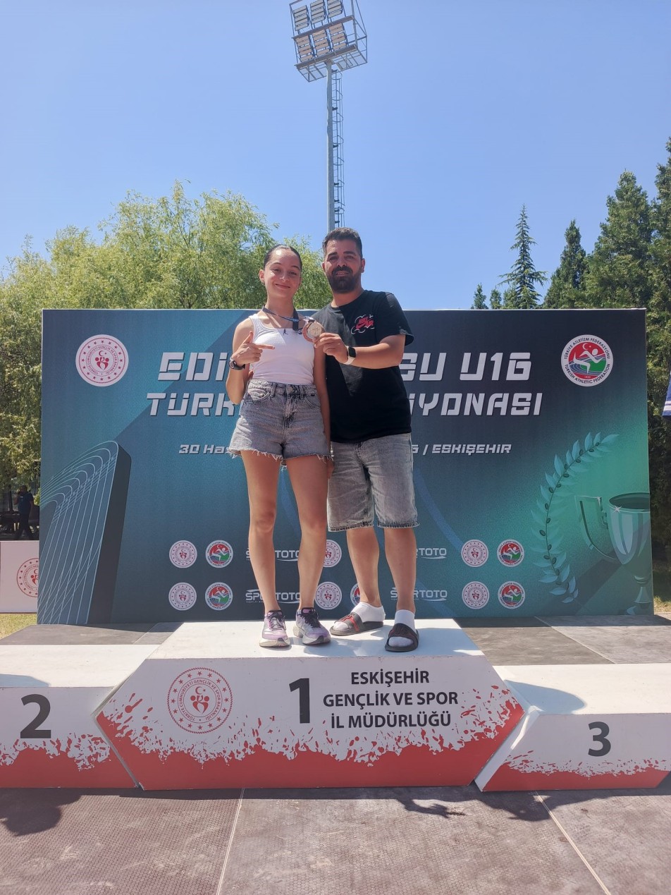 Kocaeli'ye Altın Madalya: Alya Gül Keskin U16 Türkiye Şampiyonu Oldu