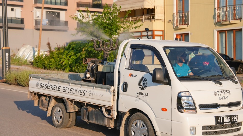Başiskele'de Yaz Mesaisi: Haşerelere Karşı İlaçlama Seferberliği