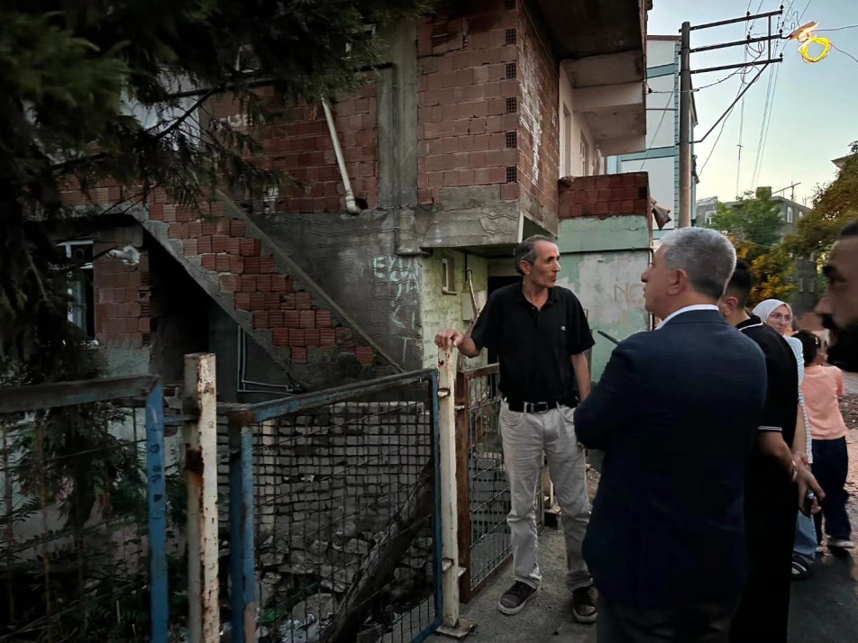 Yangın Mağduru Ailey Başkan Ömeroğlu Ziyaret Etti